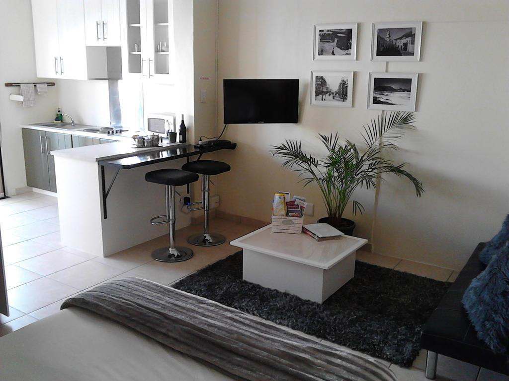 Port House Hotel โบลแบร์กสตรานด์ ภายนอก รูปภาพ